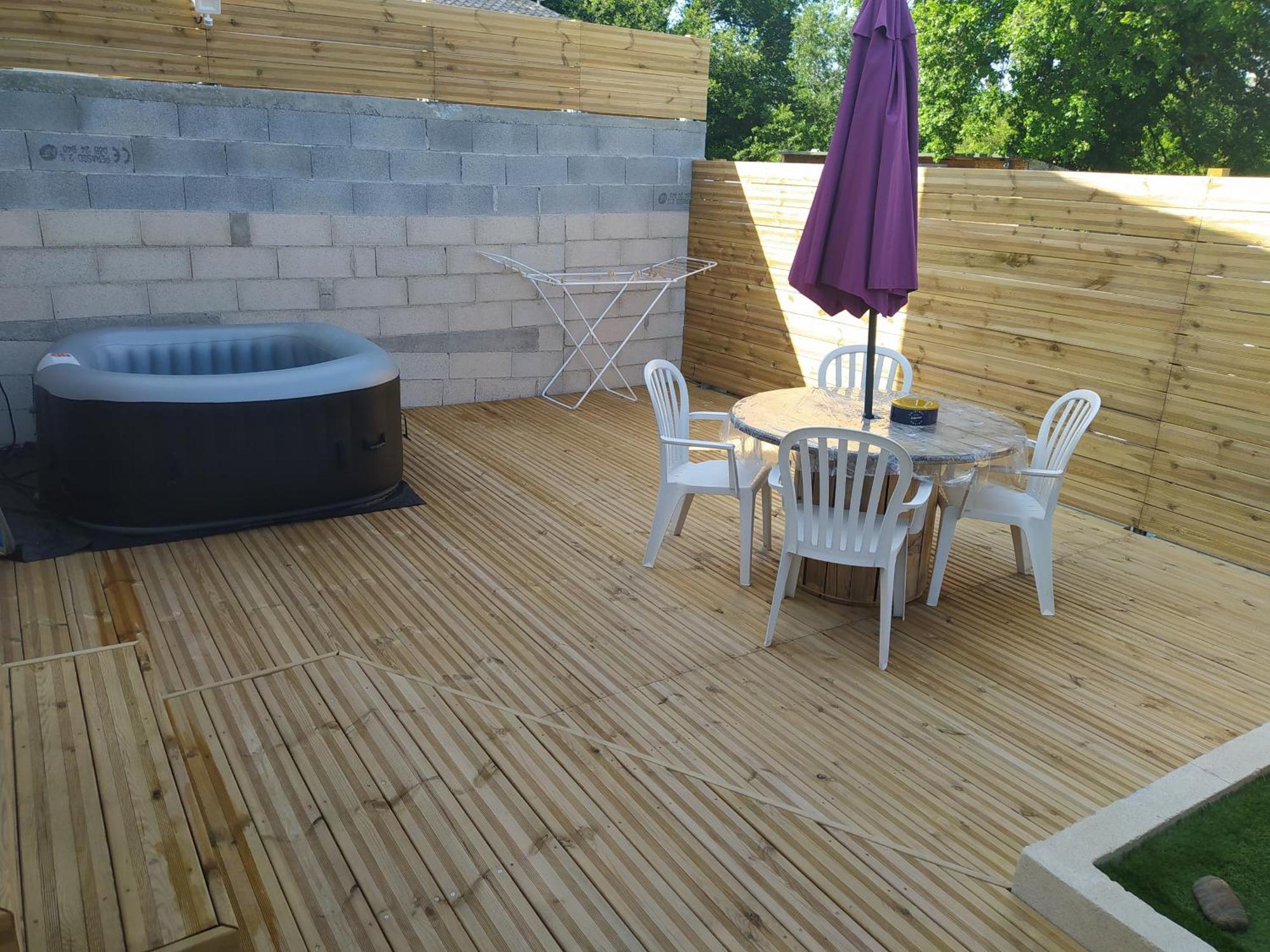 Studio Cosy Avec Terrasse Et Jacuzzi A Disposition De Mai A Aout Rians  المظهر الخارجي الصورة