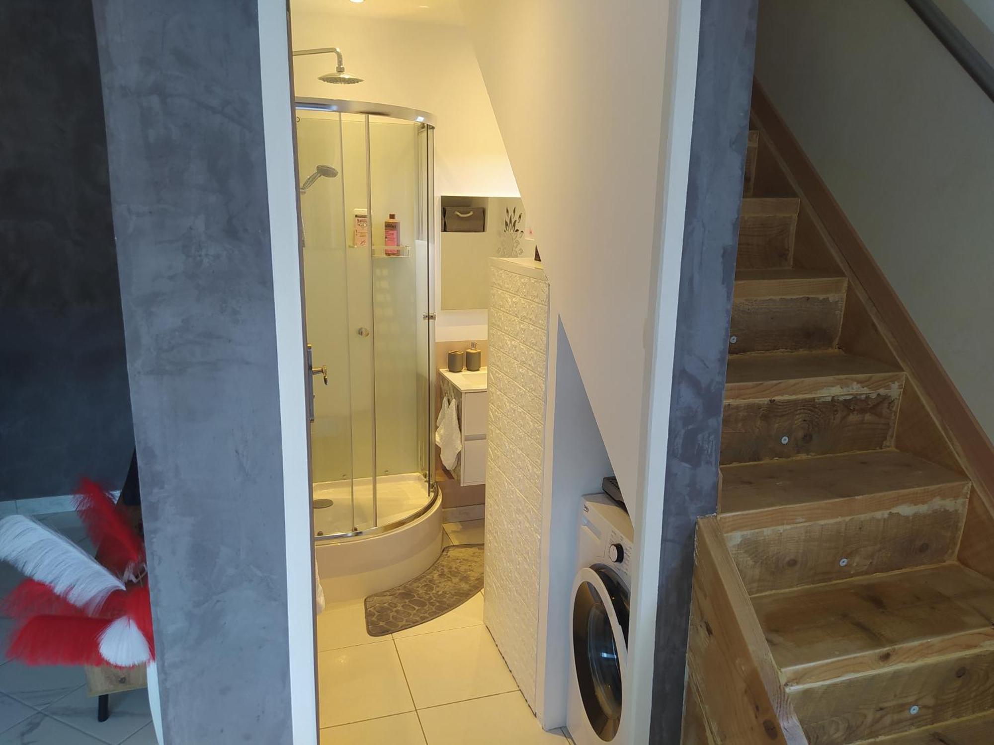 Studio Cosy Avec Terrasse Et Jacuzzi A Disposition De Mai A Aout Rians  المظهر الخارجي الصورة