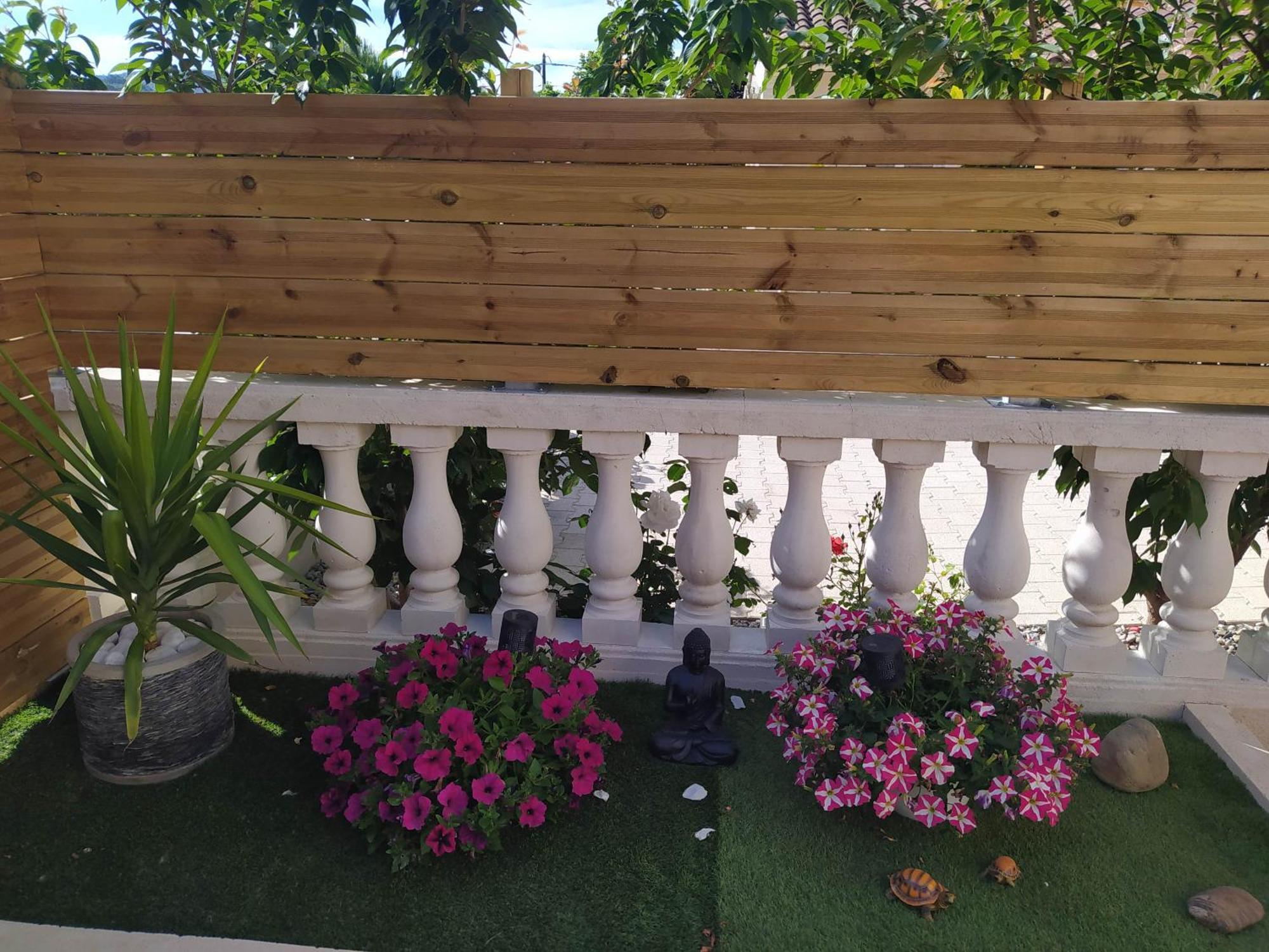 Studio Cosy Avec Terrasse Et Jacuzzi A Disposition De Mai A Aout Rians  المظهر الخارجي الصورة